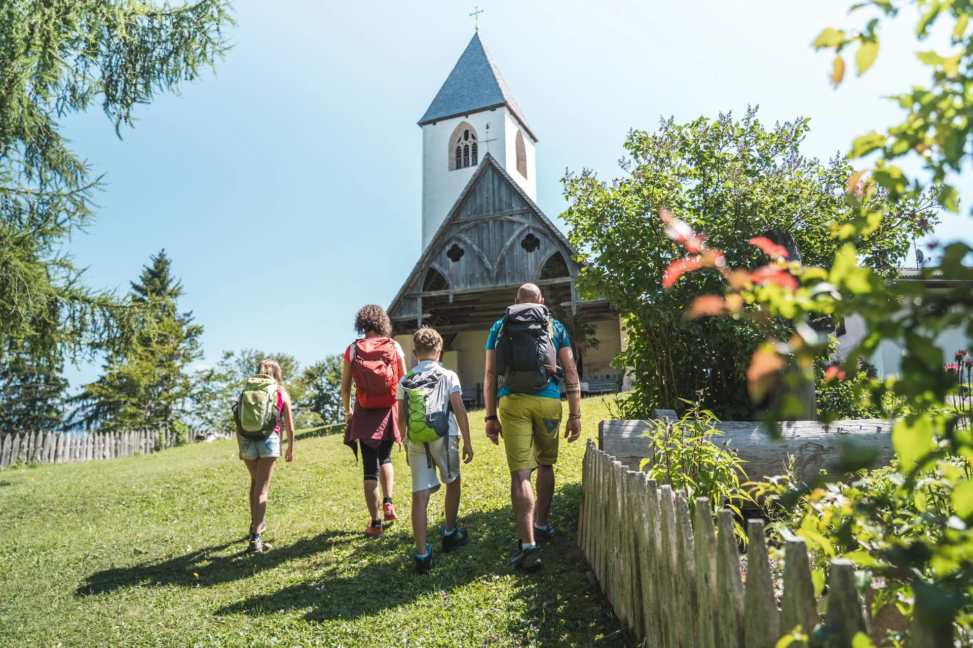 Familienwanderung zur Kirche Deutschnofen